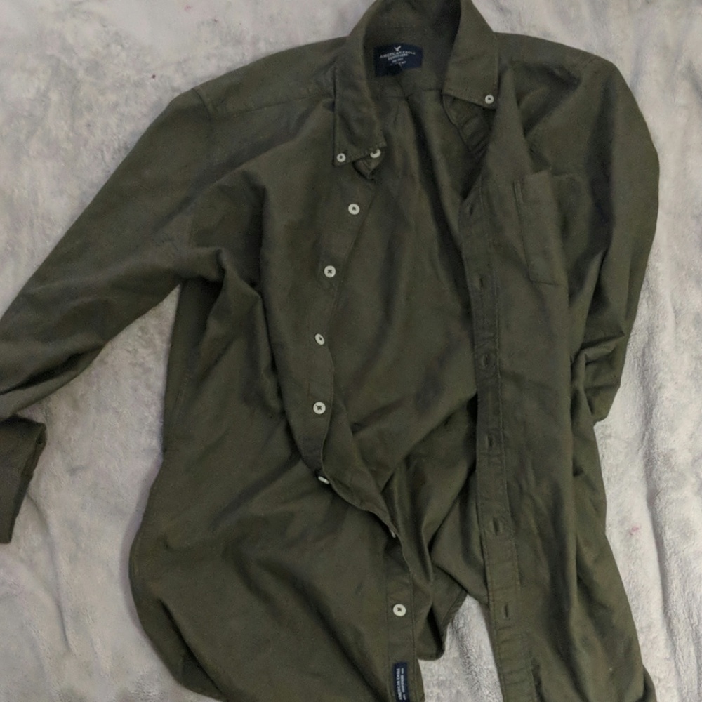 American Eagle Button Up